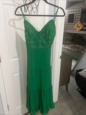 love tree green dress Love Tree Sage Green Sleeveless V-Neck Maxi Dress
